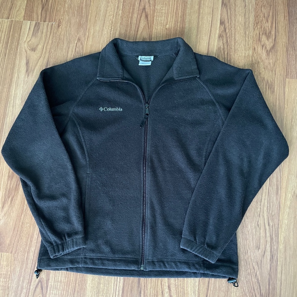 Women's Columbia dark gray zip up jacket